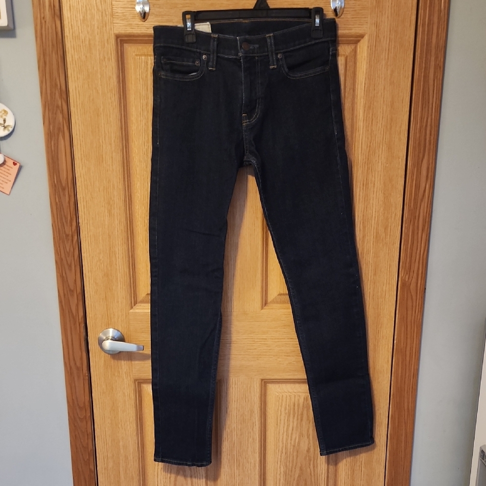 Hollister Dark Wash Denim Slim Jeans Sleek Fit NWOT *Back To School Perfect*